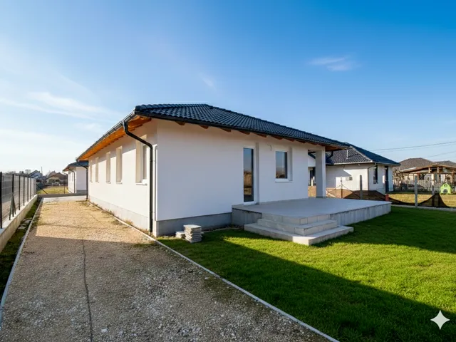 Eladó ház Szigetcsép 134 nm