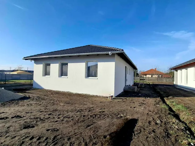 Eladó ház Kiskunlacháza 103 nm