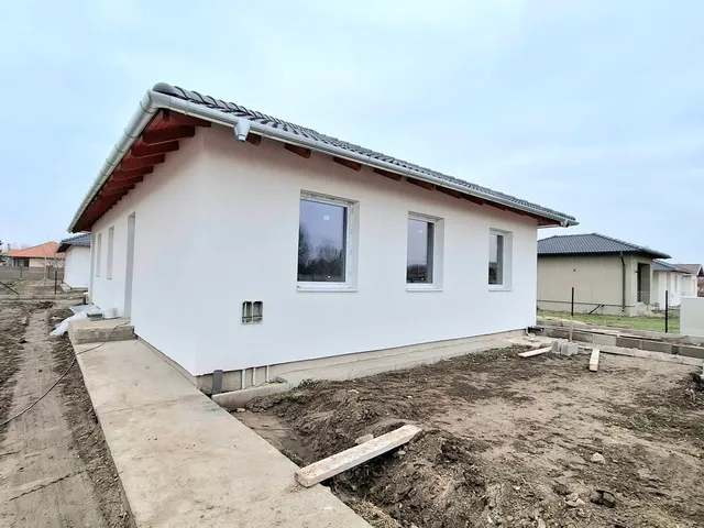 Eladó ház Kiskunlacháza 91 nm