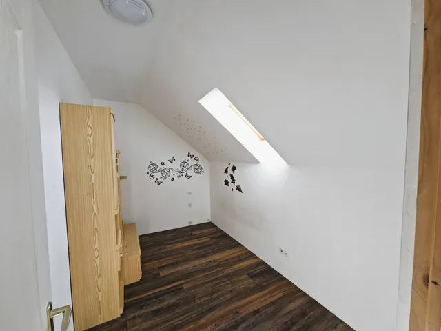 Eladó ház Áporka 200 nm