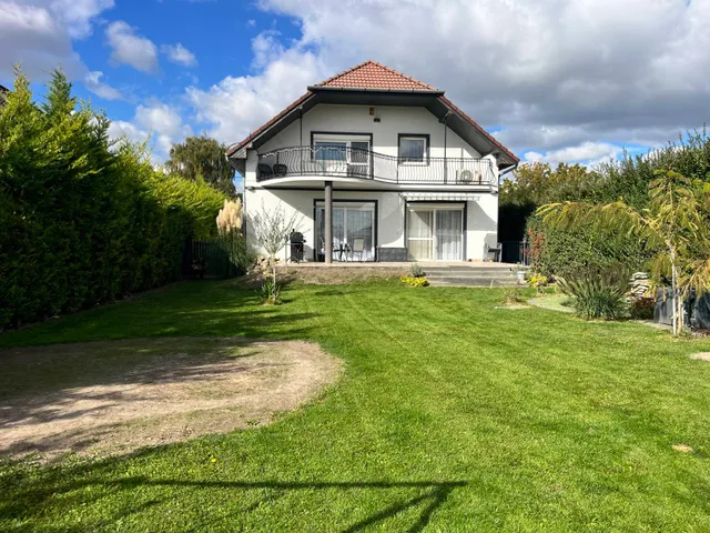 Eladó ház Halásztelek 200 nm