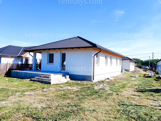 Eladó ház Szigetcsép 140 nm