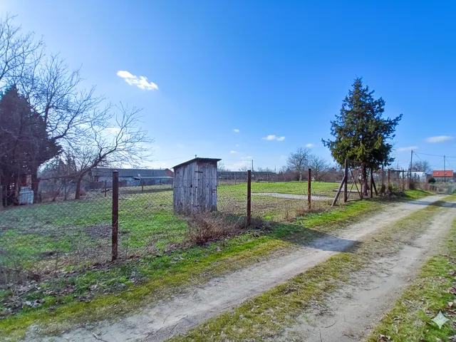 Eladó telek Taksony 2550 nm