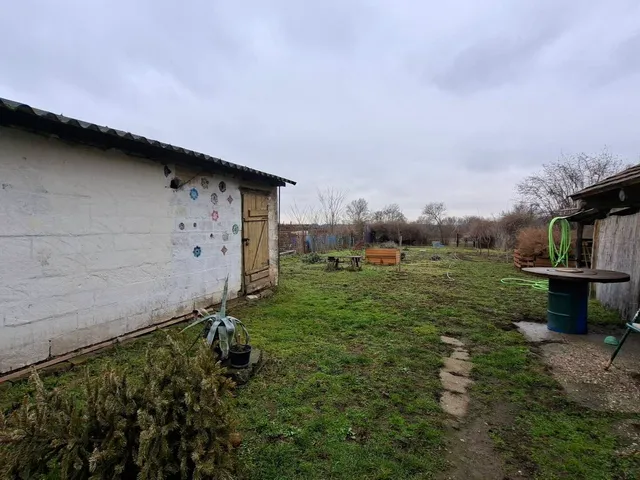 Eladó ház Áporka 74 nm