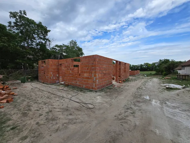 Eladó ház Áporka 100 nm