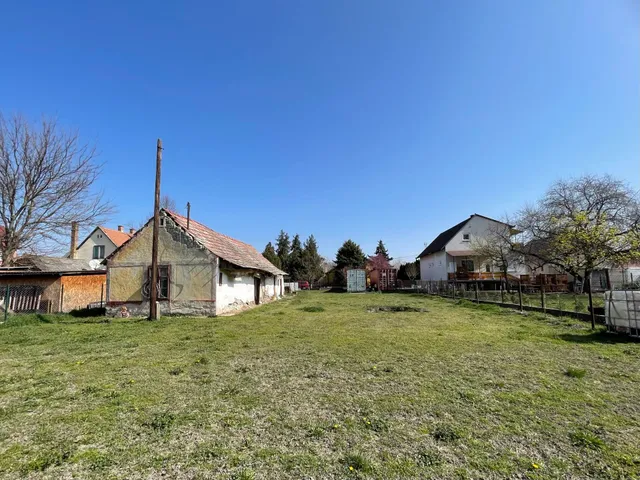 Eladó telek Kiskunlacháza 920 nm