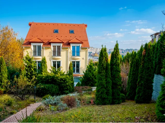 Eladó lakás Budapest XI. kerület 111 nm