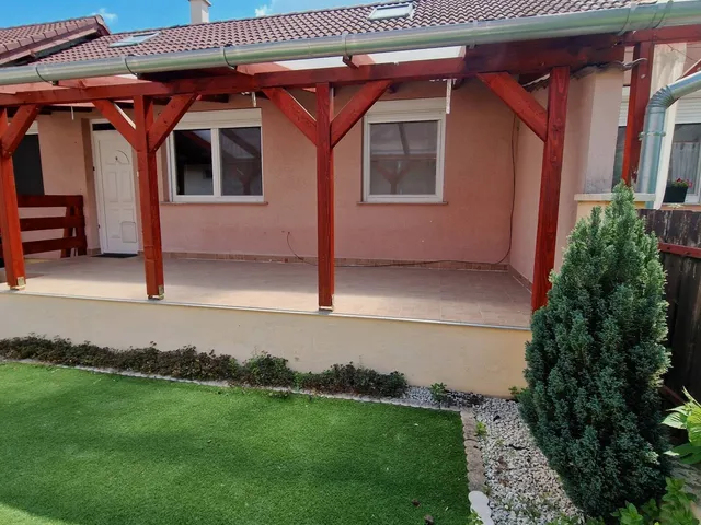 Eladó ház Majosháza 76 nm