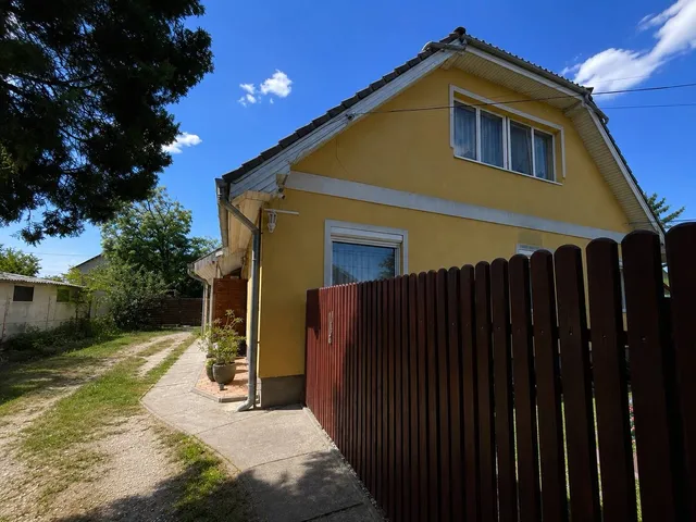 Eladó lakás Szigethalom 131 nm