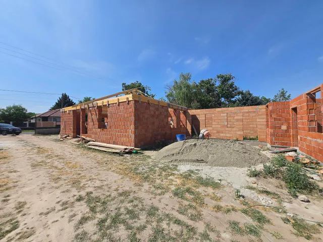 Eladó ház Áporka 100 nm
