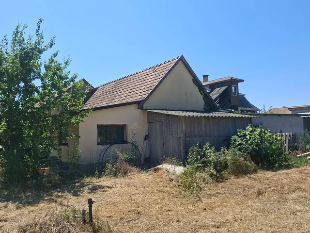 Eladó ház Áporka 63 nm