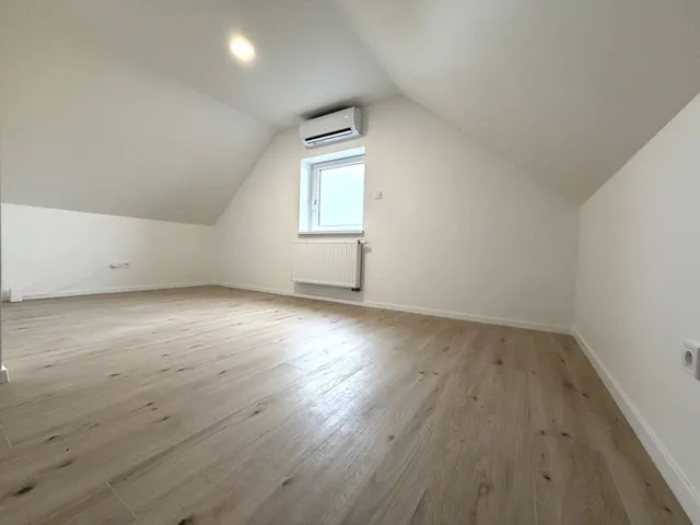Eladó ház Kiskunlacháza 268 nm
