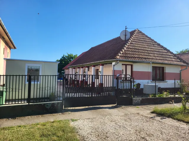 Eladó ház Zsámbok 75 nm