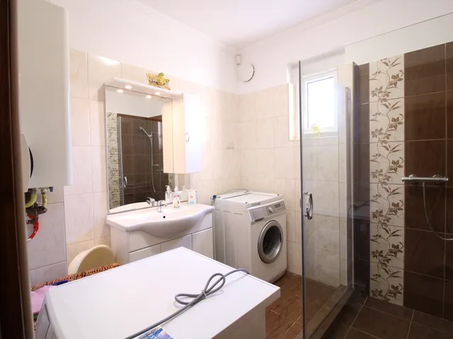 Eladó ház Kistarcsa, Eperjesi út 144 nm