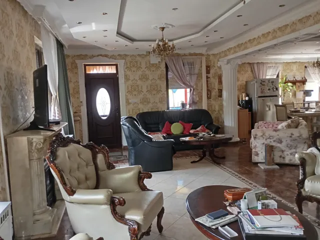 Eladó ház Lőrinci, Bercsényi Miklós utca 170 nm