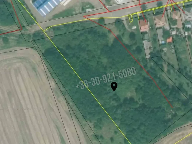 Eladó telek Lőrinci, Vörösmajori út 16739 nm