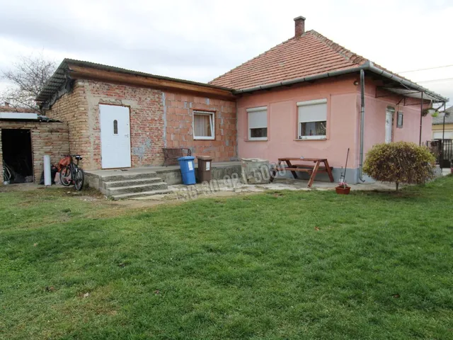 Eladó ház Valkó 98 nm