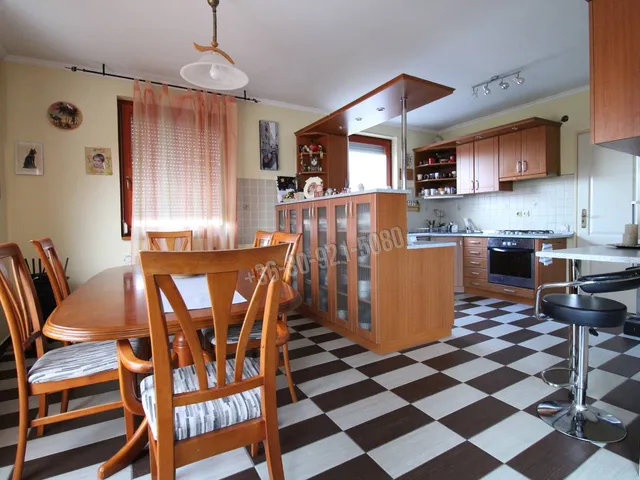 Eladó ház Aszód 149 nm