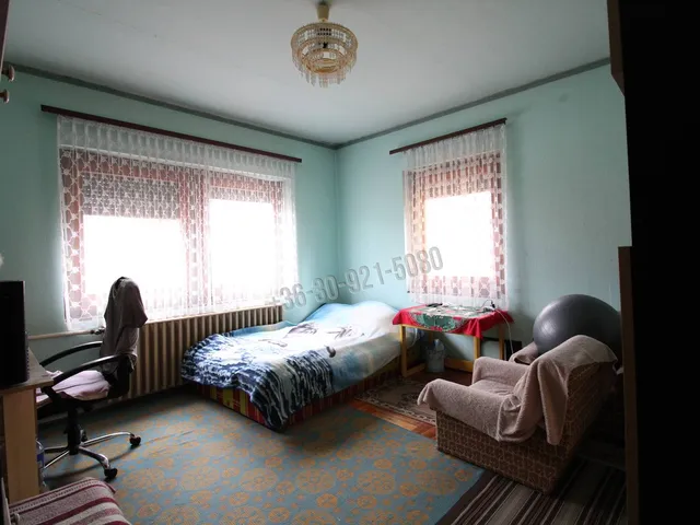 Eladó ház Kartal, Kodály Zoltán utca 195 nm