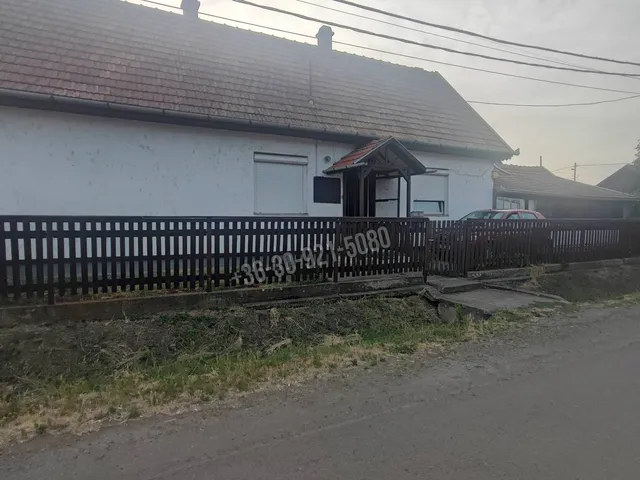 Eladó ház Jászárokszállás, Vak Bottyán utca 118 nm