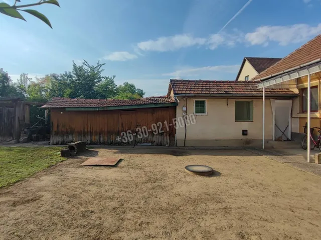 Eladó ház Tura, Park utca 75 nm