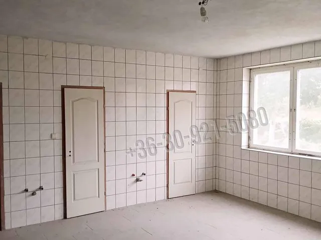 Eladó kereskedelmi és ipari ingatlan Galgahévíz 1100 nm