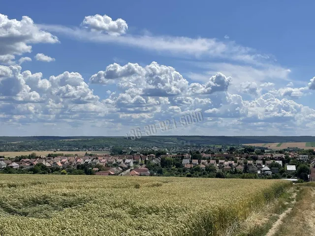 Eladó telek Aszód 715 nm