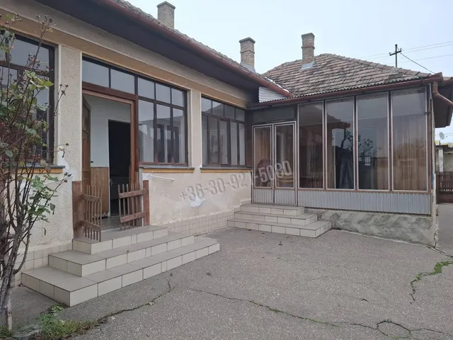 Eladó ház Dány 97 nm