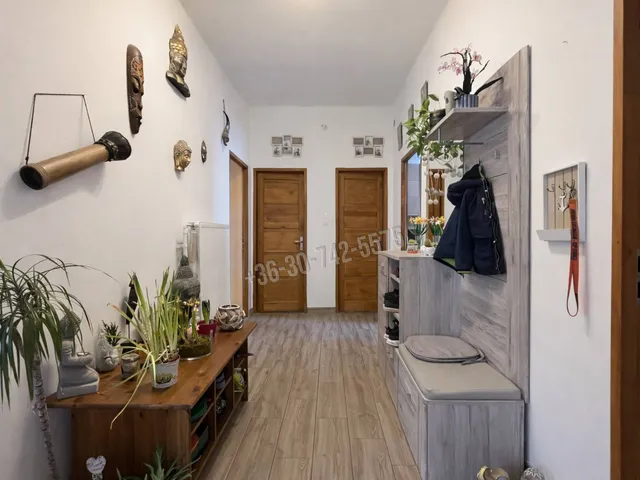 Eladó ház Dány 179 nm