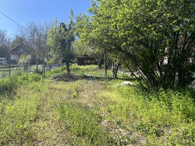 Eladó telek Mogyoród 878 nm