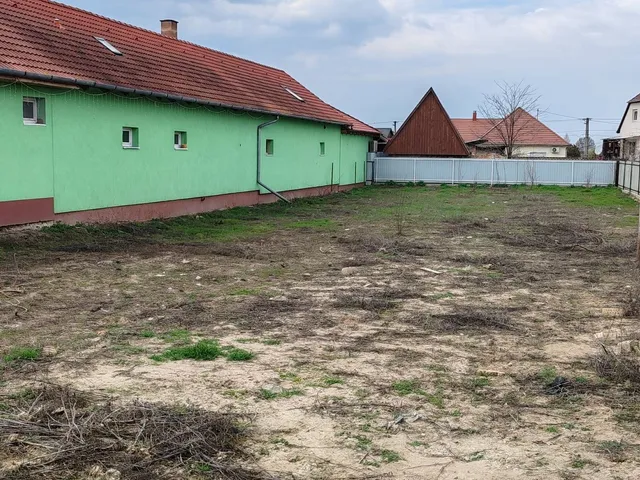 Eladó telek Veresegyház, Öreghegy 698 nm