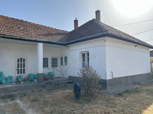 Eladó ház Tura, Táncsics Mihály utca 92 nm