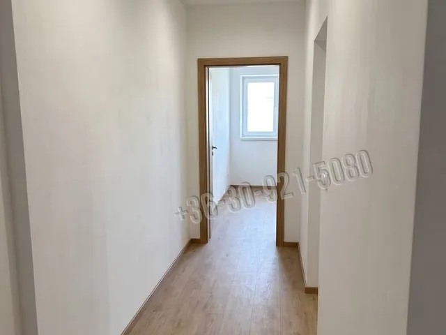 Eladó lakás Petőfibánya 84 nm