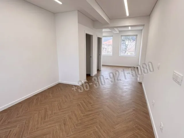 Eladó lakás Petőfibánya 66 nm