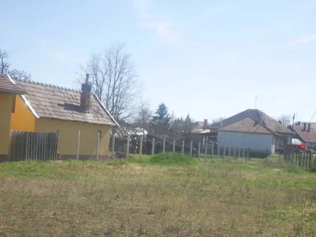 Eladó telek Albertirsa 687 nm