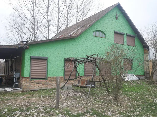 Eladó mezőgazdasági ingatlan Albertirsa, Irsa 160 nm