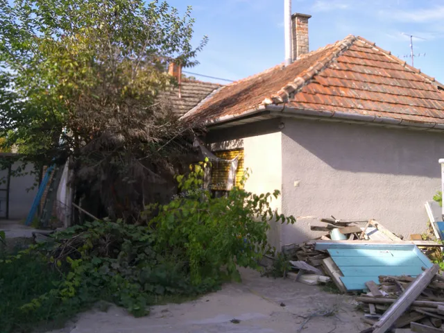 Eladó ház Cegléd 57 nm