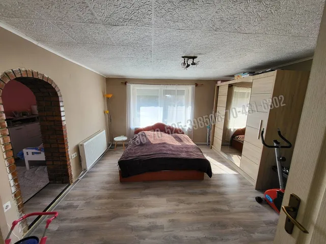 Eladó ház Törtel 80 nm