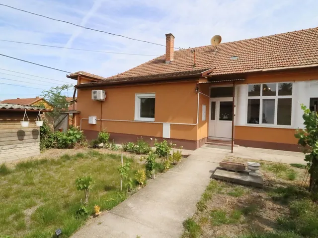 Eladó ház Cegléd 135 nm