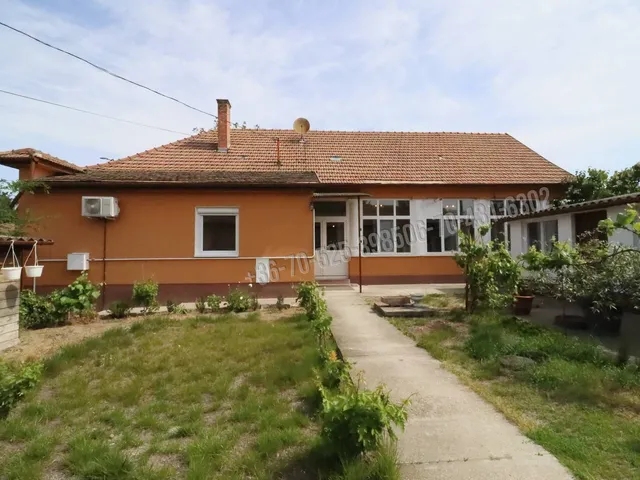 Eladó ház Cegléd 135 nm