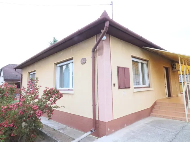 Eladó ház Monorierdő, Csalogány 85 nm
