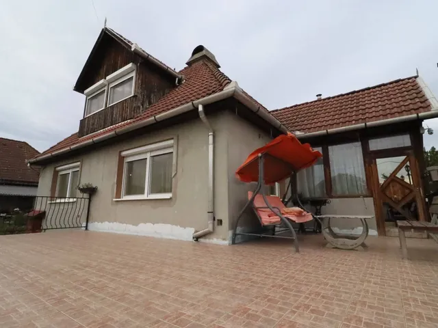 Eladó ház Monorierdő 233 nm