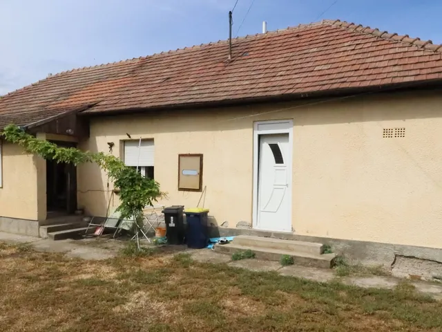 Eladó ház Tápiószecső 112 nm