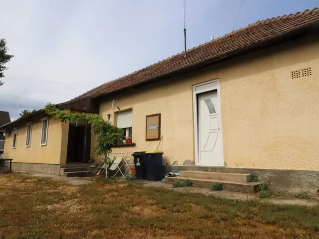 Eladó ház Tápiószecső 112 nm