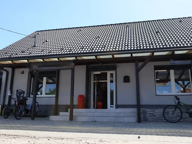 Eladó kereskedelmi és ipari ingatlan Ceglédbercel 200 nm