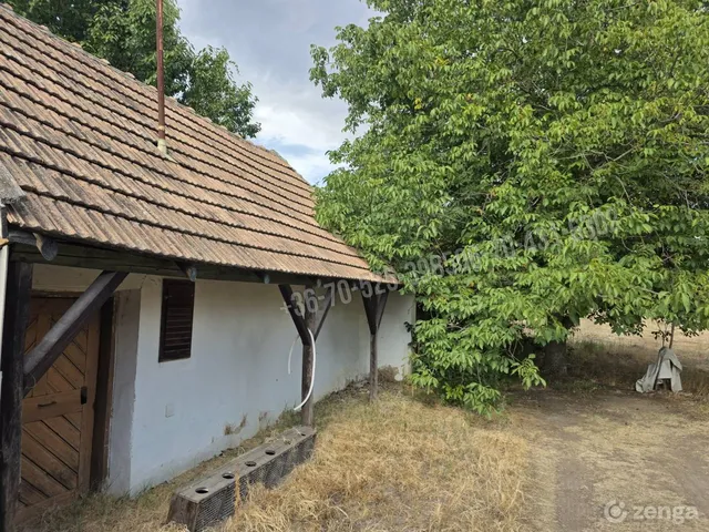 Eladó telek Albertirsa 2076 nm