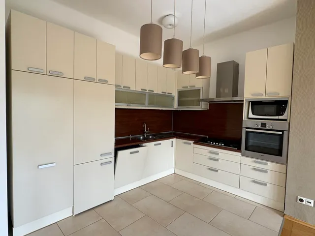 Kiadó lakás Budapest II. kerület, Törökvész, Hidász utca 114 nm