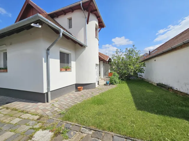 Eladó ház Érd, Városközpont 193 nm