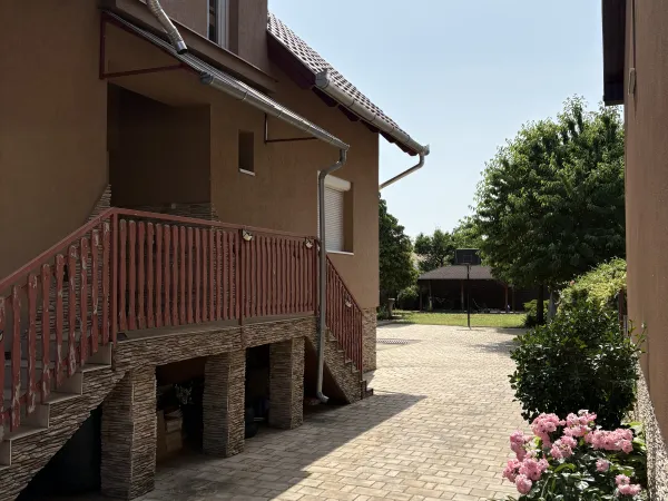 Eladó ház Gyál 210 nm