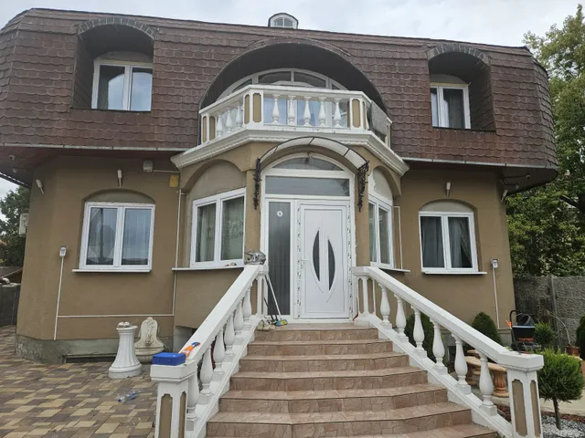 Eladó ház Ercsi 350 nm